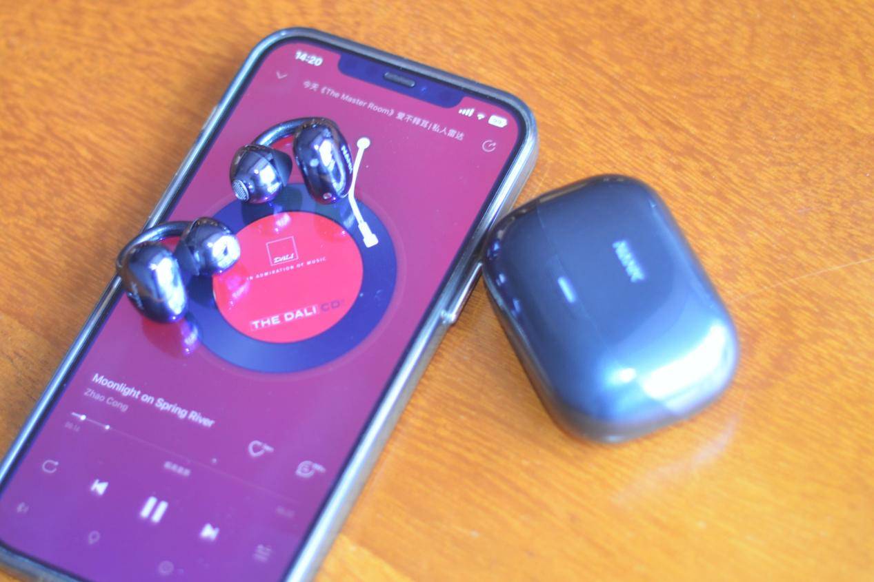 发烧音质佩戴舒适的南卡Clip Super2耳夹式耳机，还带多种AI功能