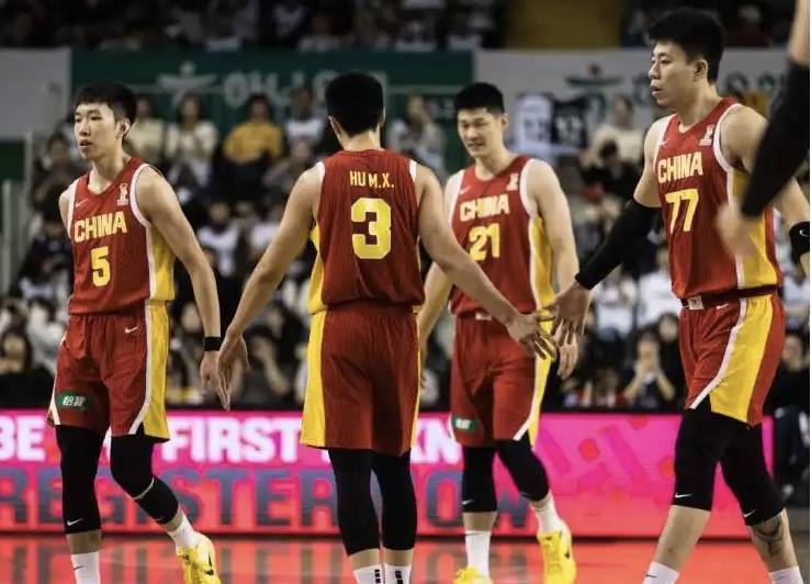 恭喜中国男篮！郭士强发狠，酝酿大换血，弃用周琦，3人上位，誓双杀日本