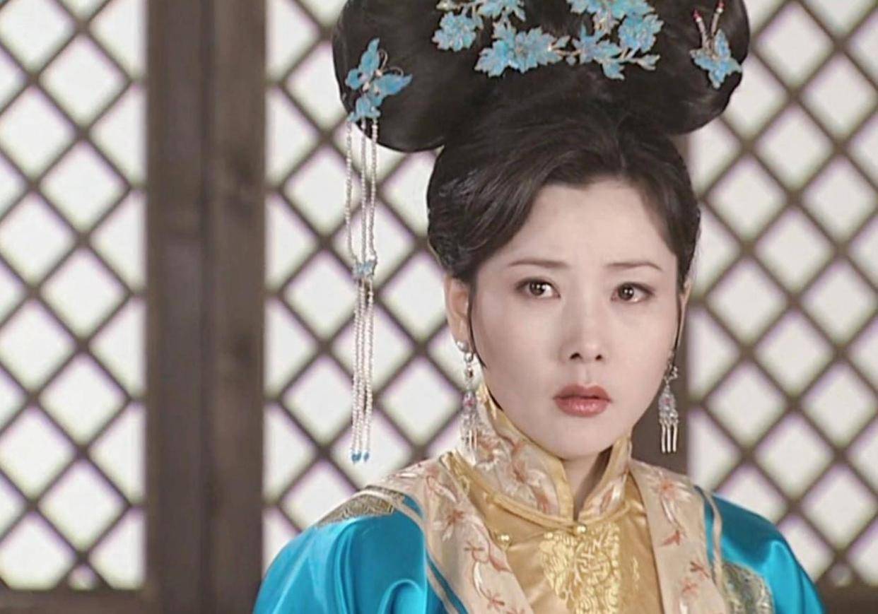 她二十六岁成了寡妇,与姑姑同侍奉一夫,为何能获得皇太极独宠?