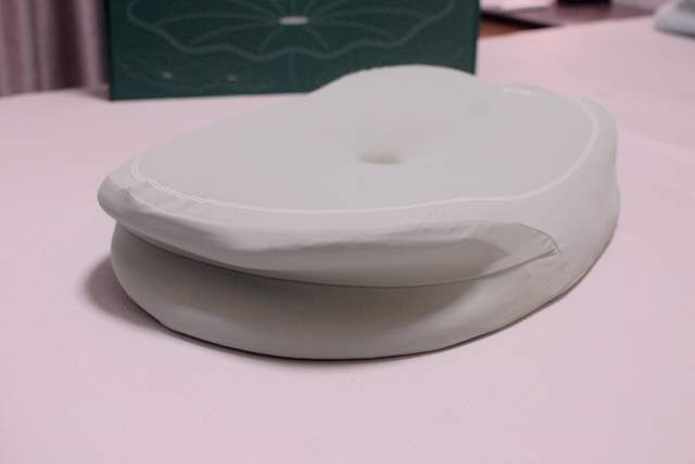 从「僵硬」中开机，添眠荷叶护颈枕，热敷又牵引，躺下就回血！