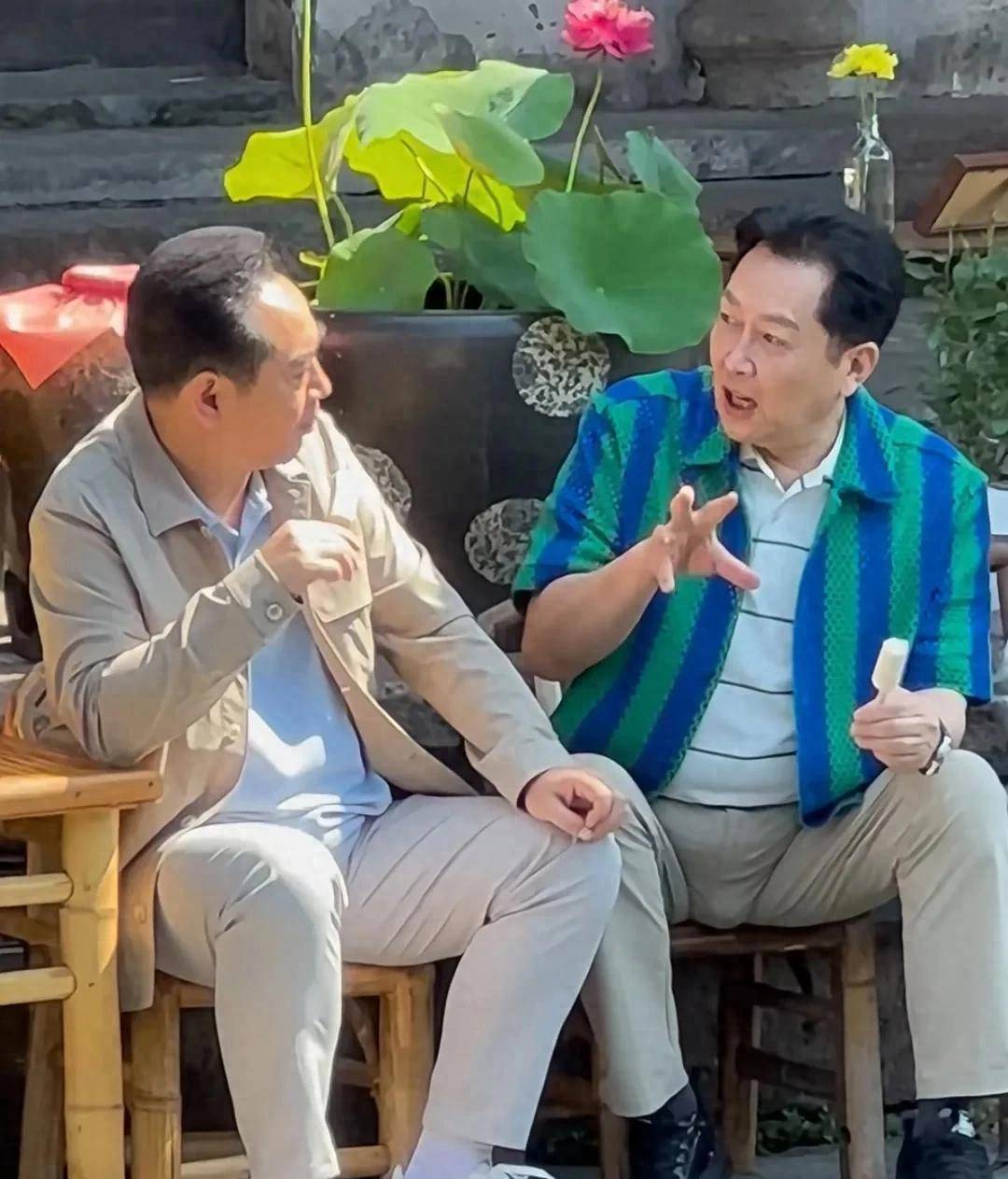 唐國強和前妻舊照,女兒很可愛,孫濤笑得很開心