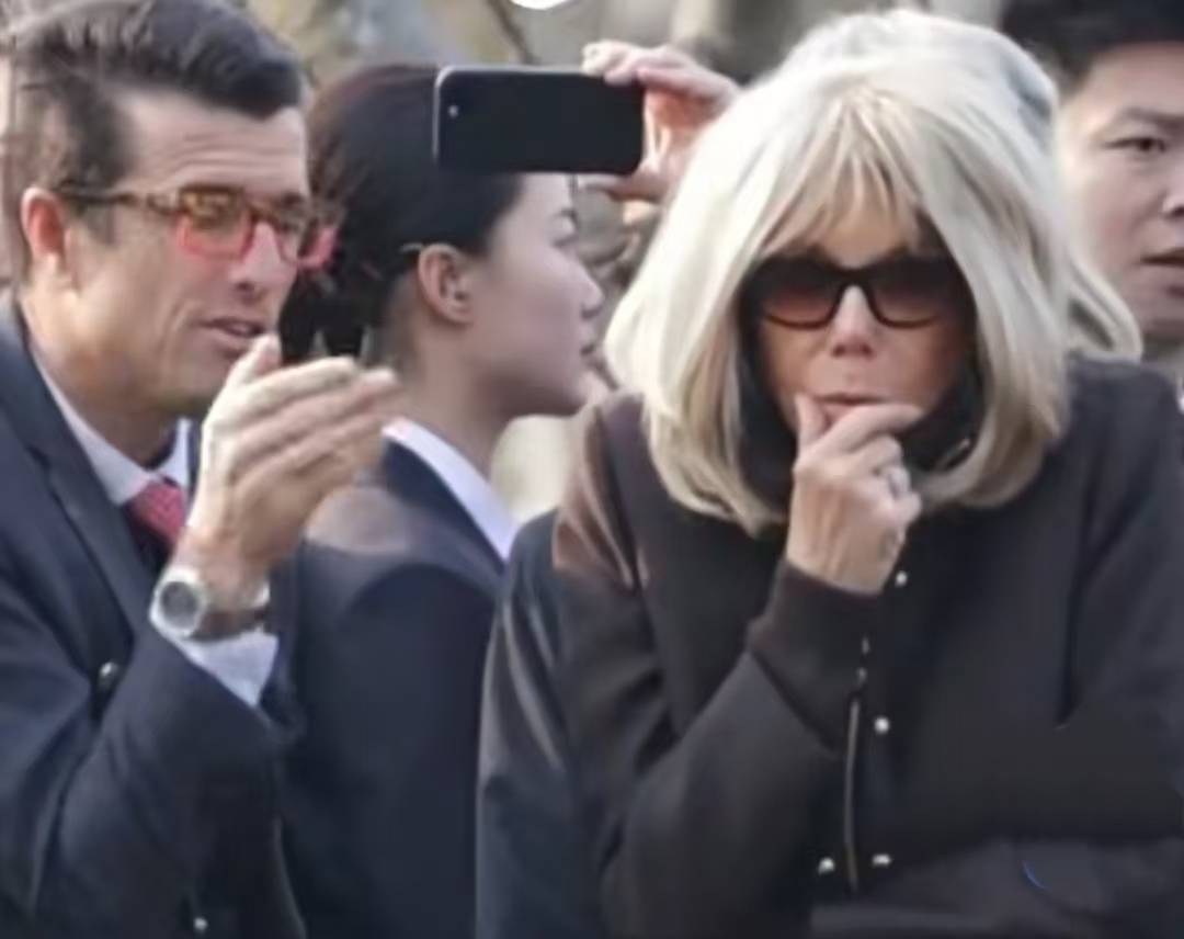 图片[4]-马克龙访华，严月霞一路随行护布丽吉特，专业圈粉无数 -华闻时空