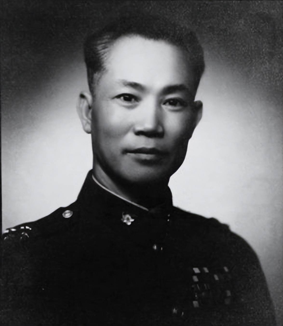 黄维调查后撰文为陈诚辩解他没有出卖邓演达