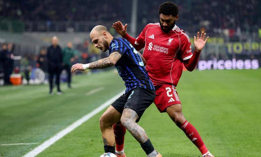 比赛尾声被逆转,欧冠三冠王成虚强之师,从四场全胜到两度失利,即将跌出前八