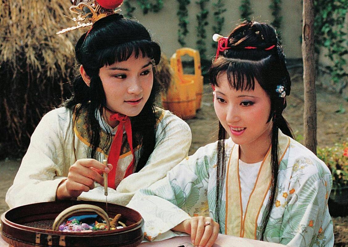 袭人和贾宝玉好了几年,为何不见怀孕?林黛玉的玩笑话道出了真相