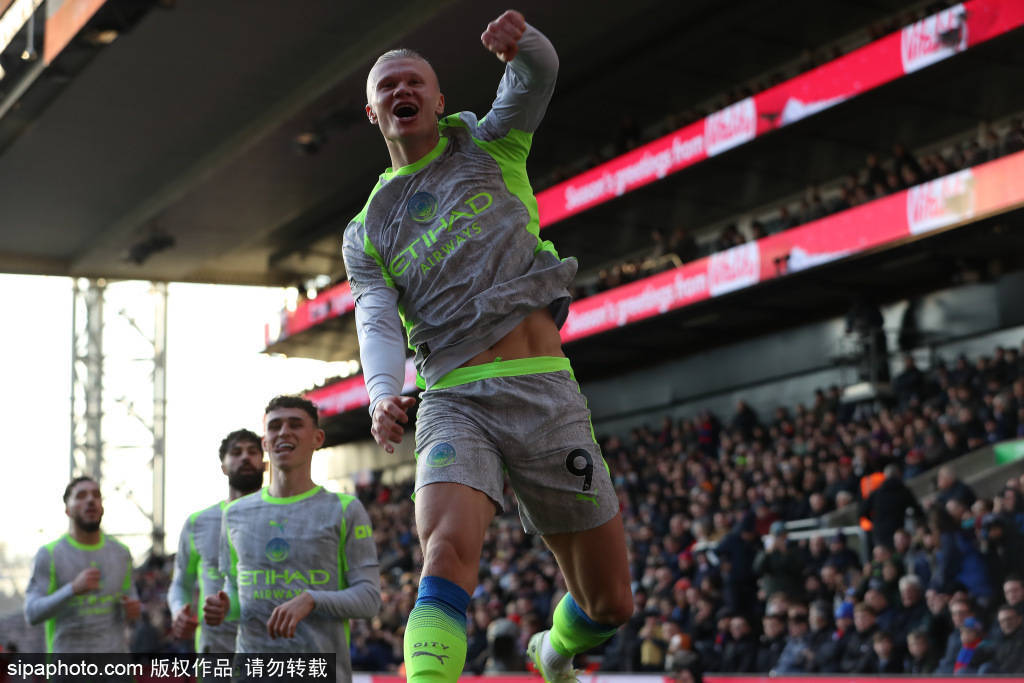 高清:英超曼城3-0 哈兰德梅开二度