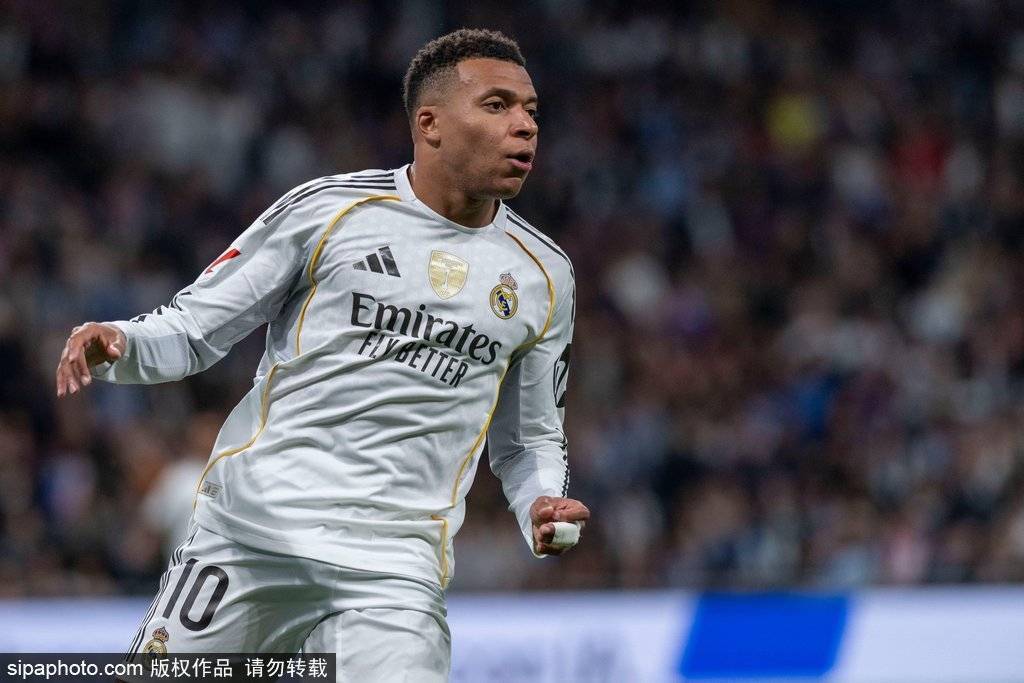 三王争霸赛:哈姆凯同轮进球命不同 总进球36-31-34