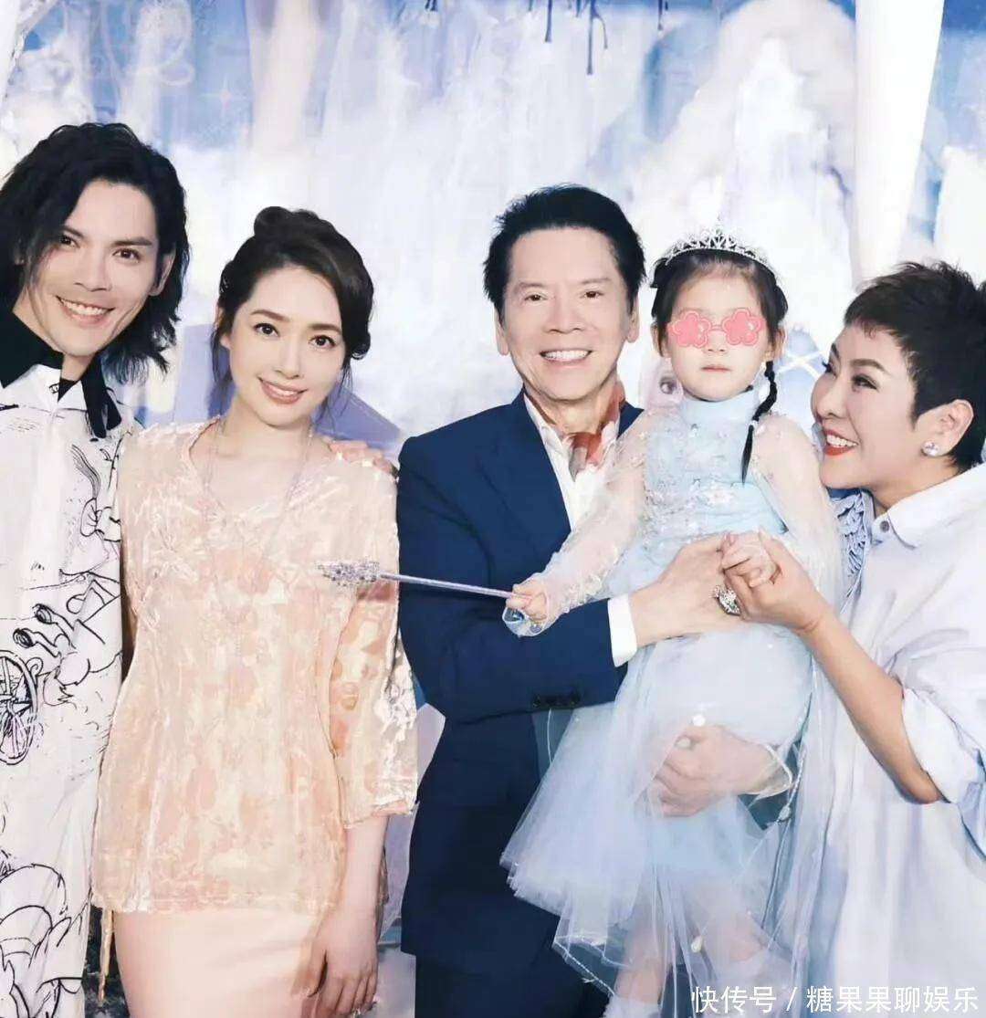 郭碧婷爸打脸婚变传闻发文感谢向家几百平地皮实锤宠儿媳