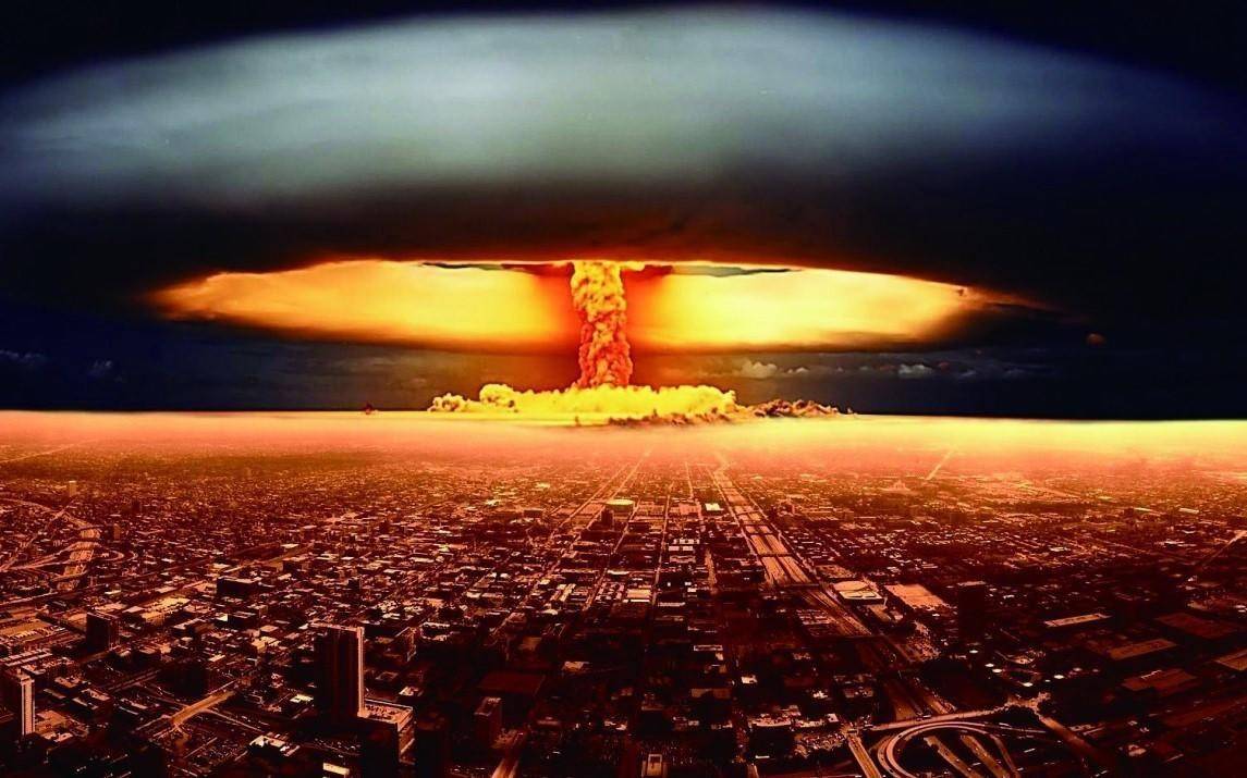 原子弹在广岛爆炸那刻,年轻寡妇原地蒸发,日军内部说是天降陨石