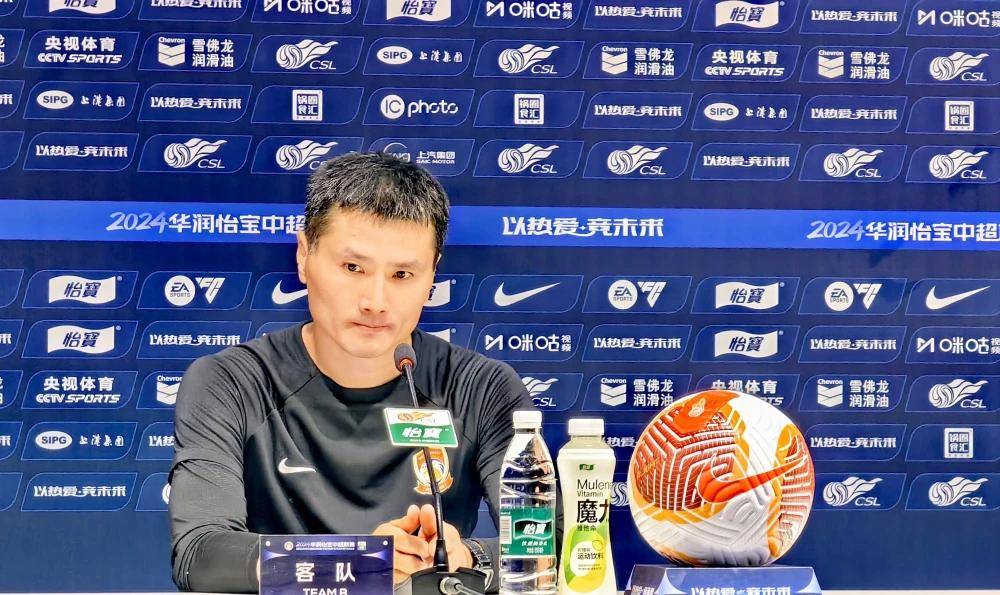 国足名单国安泰山霸占半壁江山！邵佳一出手丢掉8名旧将，提拔5张新面孔！