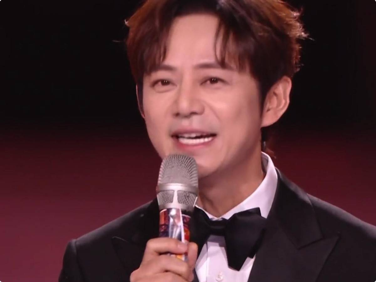 湖南跨年晚会主持人状态堪忧,何炅比汪涵都老,沈梦辰靳梦佳变脸