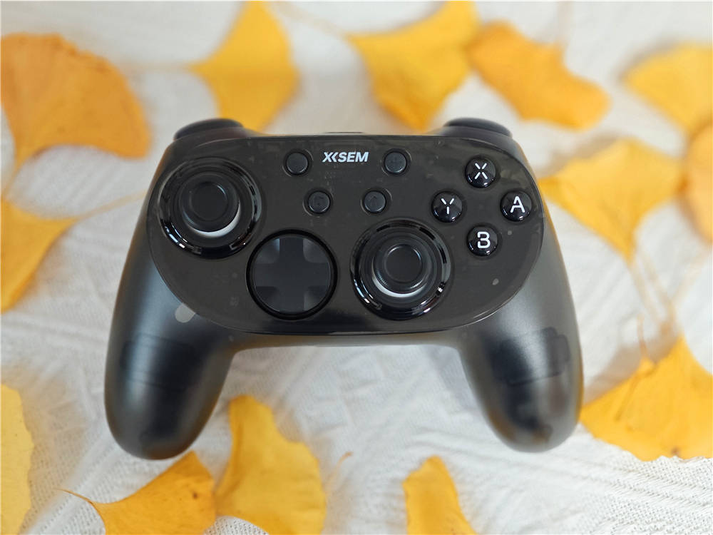 西圣GC1游戏手柄体验：多设备兼容，全平台无缝切换