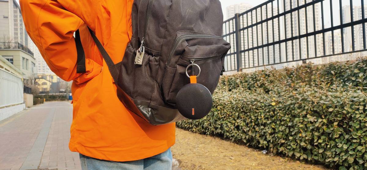 REDMI蓝牙音箱2，双单元声学配置+三模全场景，暮焰黑配色太酷啦！