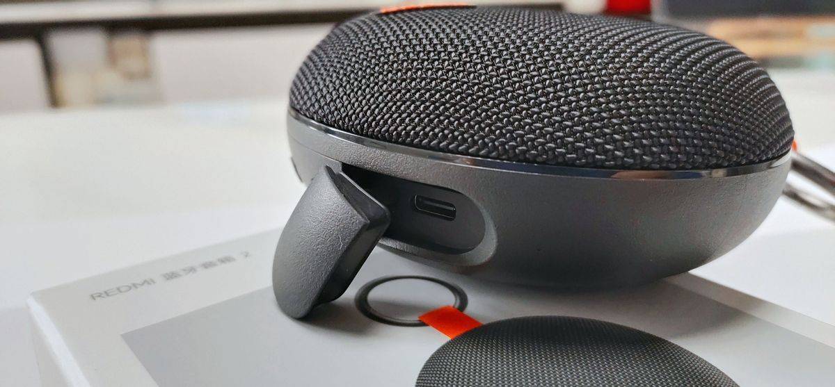 REDMI蓝牙音箱2，双单元声学配置+三模全场景，暮焰黑配色太酷啦！