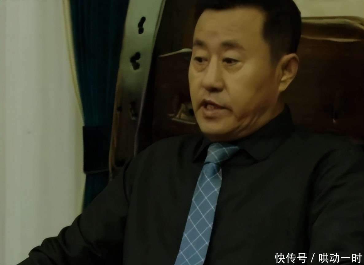 61岁王长贵现状曝光,住300平豪宅在家打吊瓶,每月领4815退休金