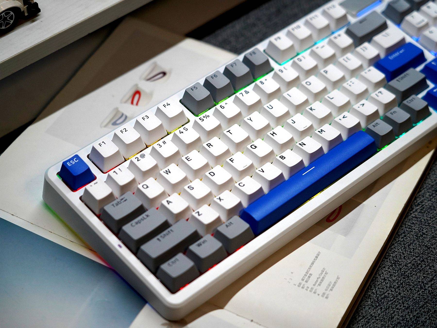 键鼠客制化难选？雷柏VT9 MAX+V700DIY-98长续航版最强续航无线键鼠套装：理想入门组合