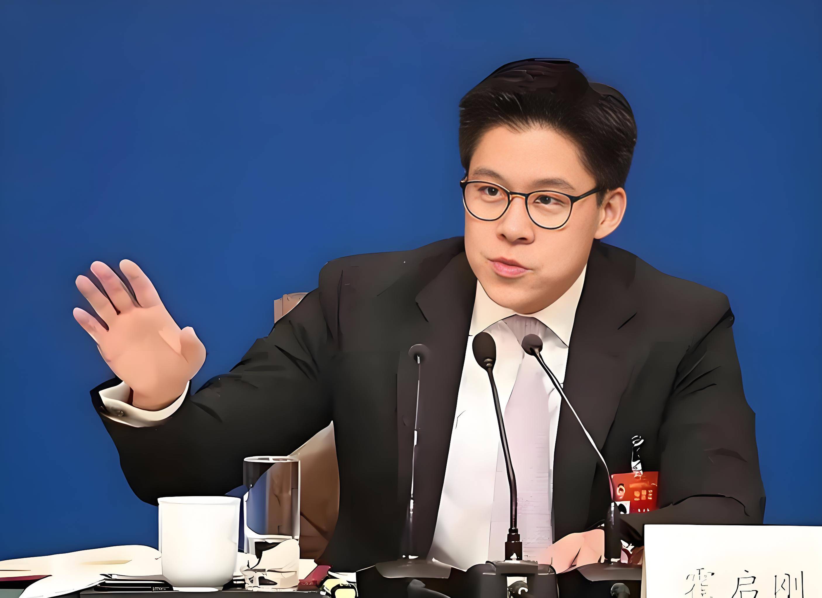 霍启刚个人财产曝光3天,令人担心的事发生,暴露了小圈子的恶俗