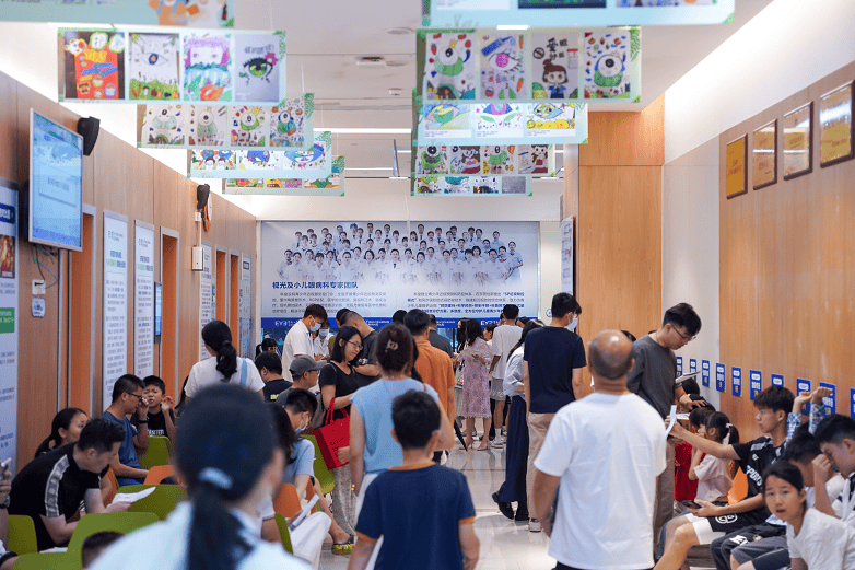 实力绽放，多维引领！东莞爱尔眼科专家团队亮相2026“海上之光”斩获殊荣，彰显硬核品牌力(图7)