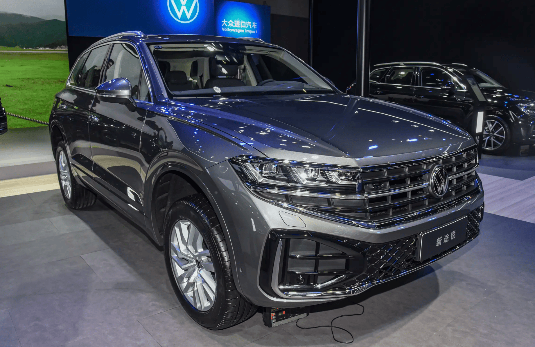 2026款奥迪q6上市!售46.76万起,车长5099mm比q7还大