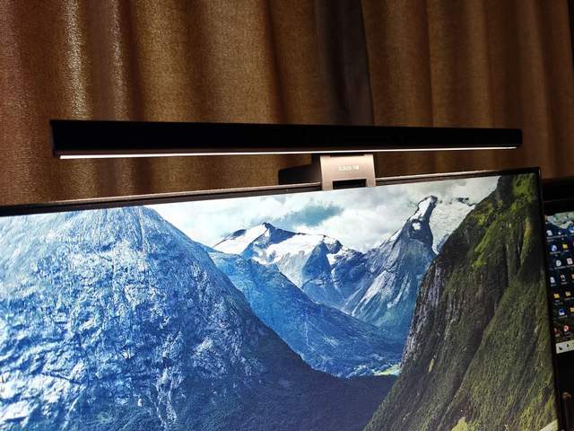 科学护眼的光学革新，告别屏幕疲劳：书客SKR2屏幕挂灯了解一下