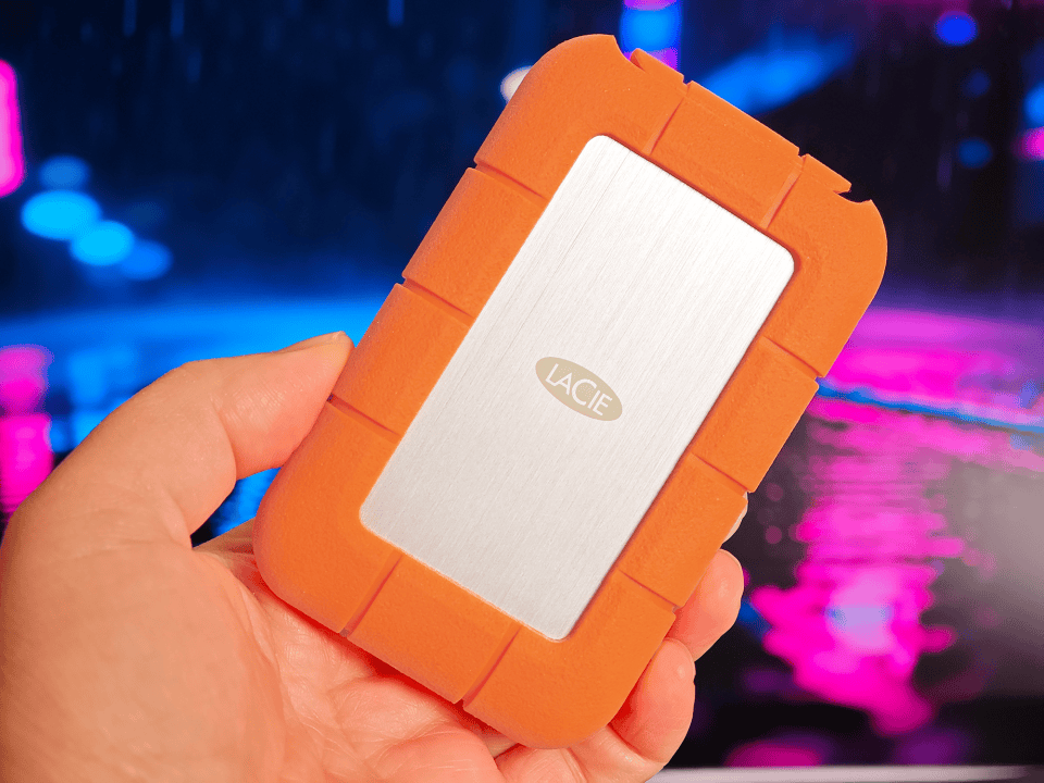 雷孜Rugged SSD4三防神盘实测:4000MB/s又快又安全!