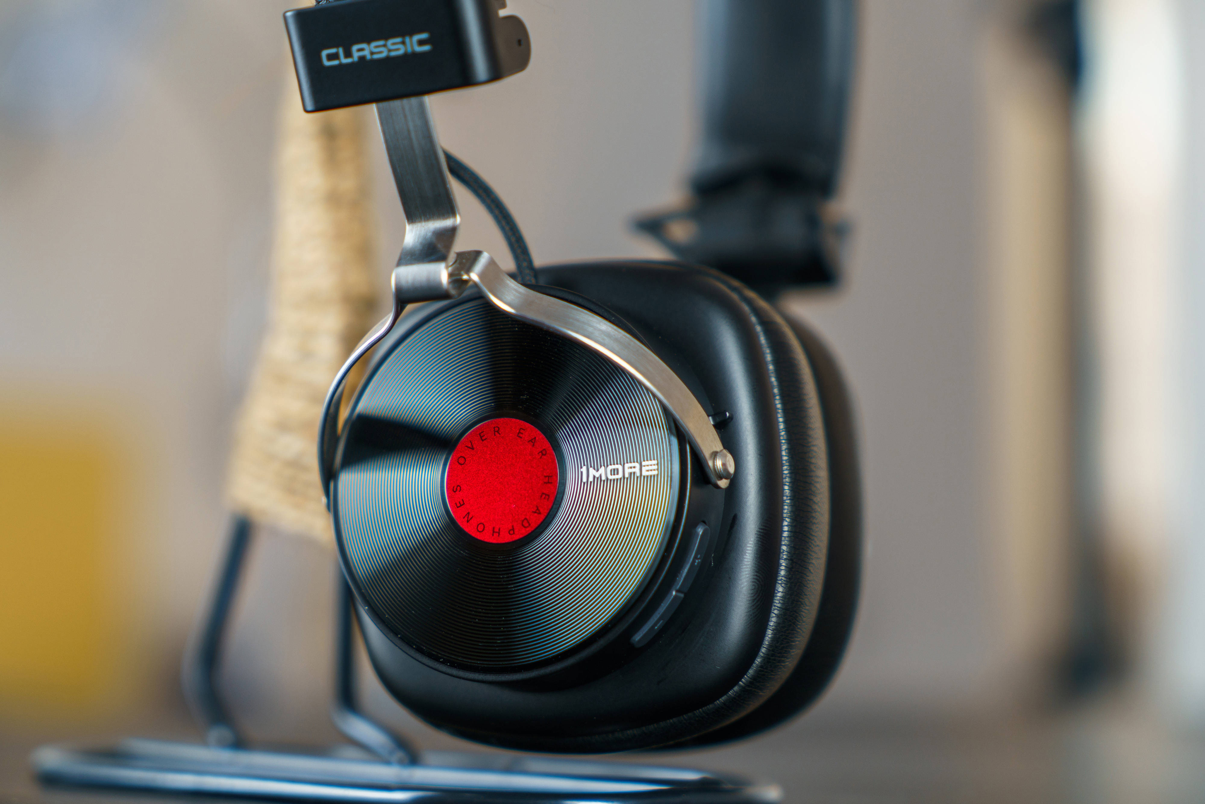 3.3张都不到的头戴式无线耳机怎么样?1MORE万魔黑胶复古头戴耳机HQ36体验分享