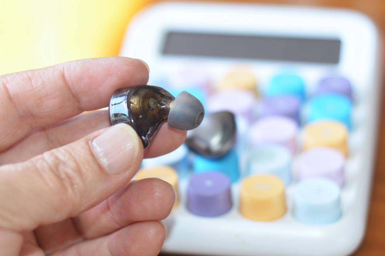 百元级西圣入耳式HiFi1有线耳机,带给你耳朵纯粹的聆听