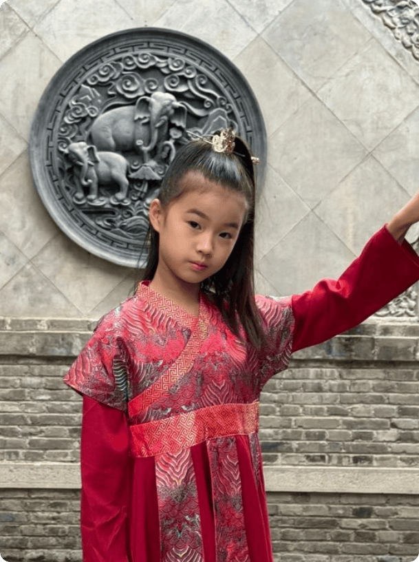 上海礼智信影视文化传媒有限公司和上海玖蕾影视文化传媒有限公司联合出品的《中华五千年之少年强灵珠降世》正式开拍