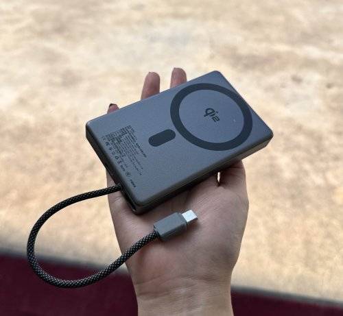 手机充电宝哪个牌子好？好用又实惠10款手机充电宝推荐，充电快又安全！