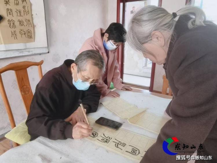 翰墨飘香润晚晴，文化养老暖人心|大观园街道社工站开展书法兴趣小组第二节活动