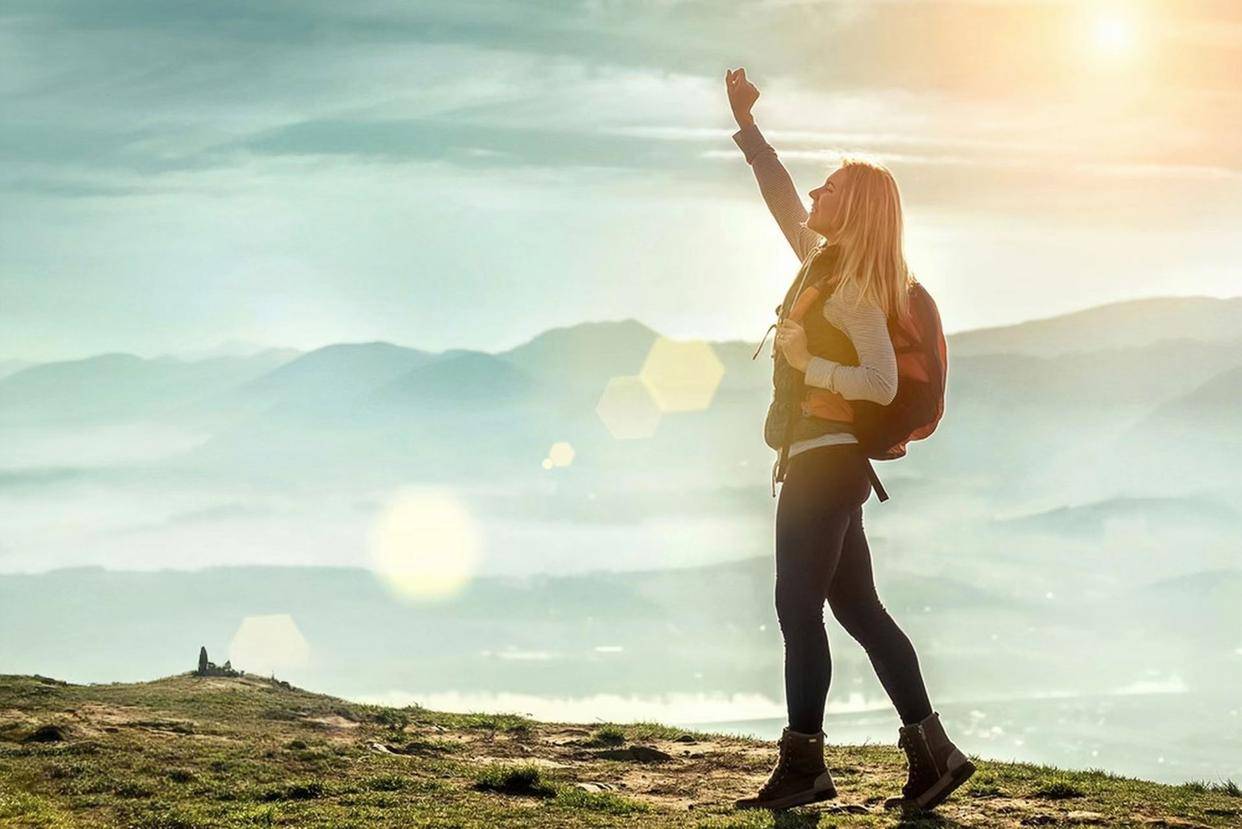 抑郁儿子深陷回避型人格，内心封闭害怕面对真实世界，父母从未意识到这3个错误