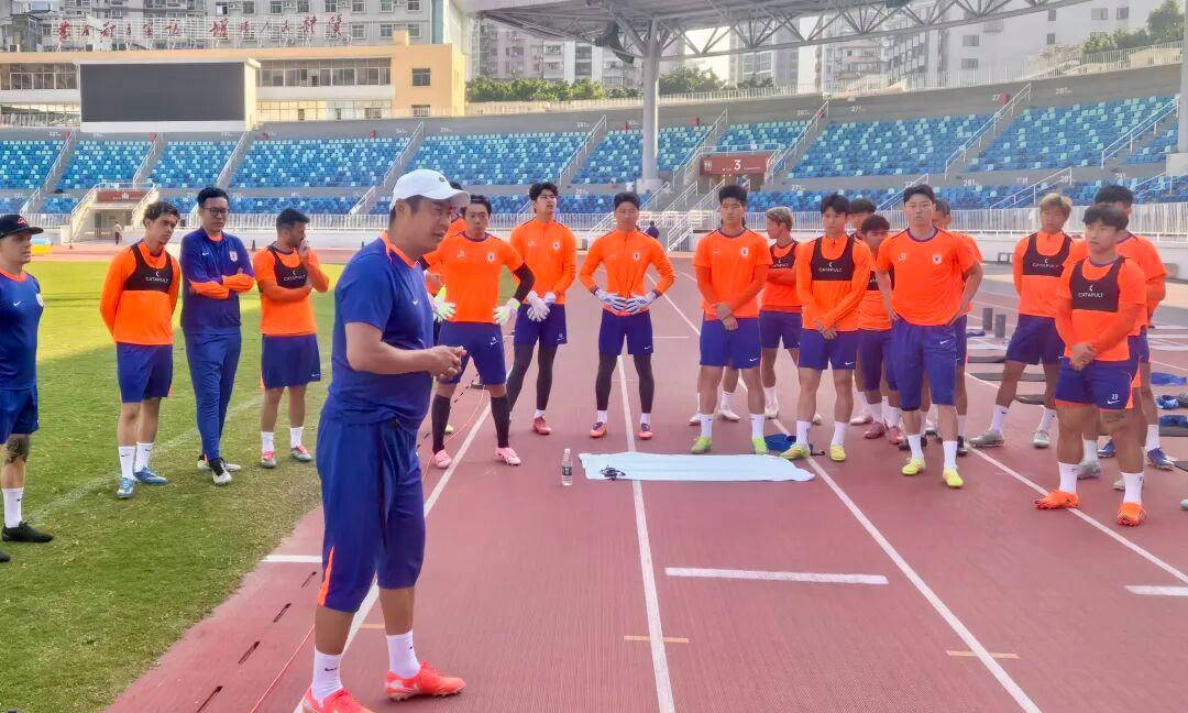 1米88罗马尼亚国脚加盟山东泰山！鲁斯来袭，新赛季再添冠军利器