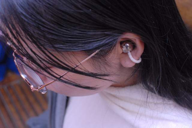 当贝Dangbei Air1耳夹式蓝牙耳机评测：抗菌，AI黑科技，无感佩戴