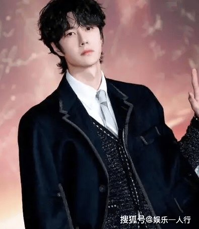 原创            王一博高情商救场微博之夜，现场高光时刻！