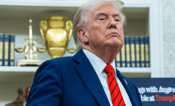 最后关头，特朗普紧急表态，日本右翼高兴惨了：这下中国没办法了