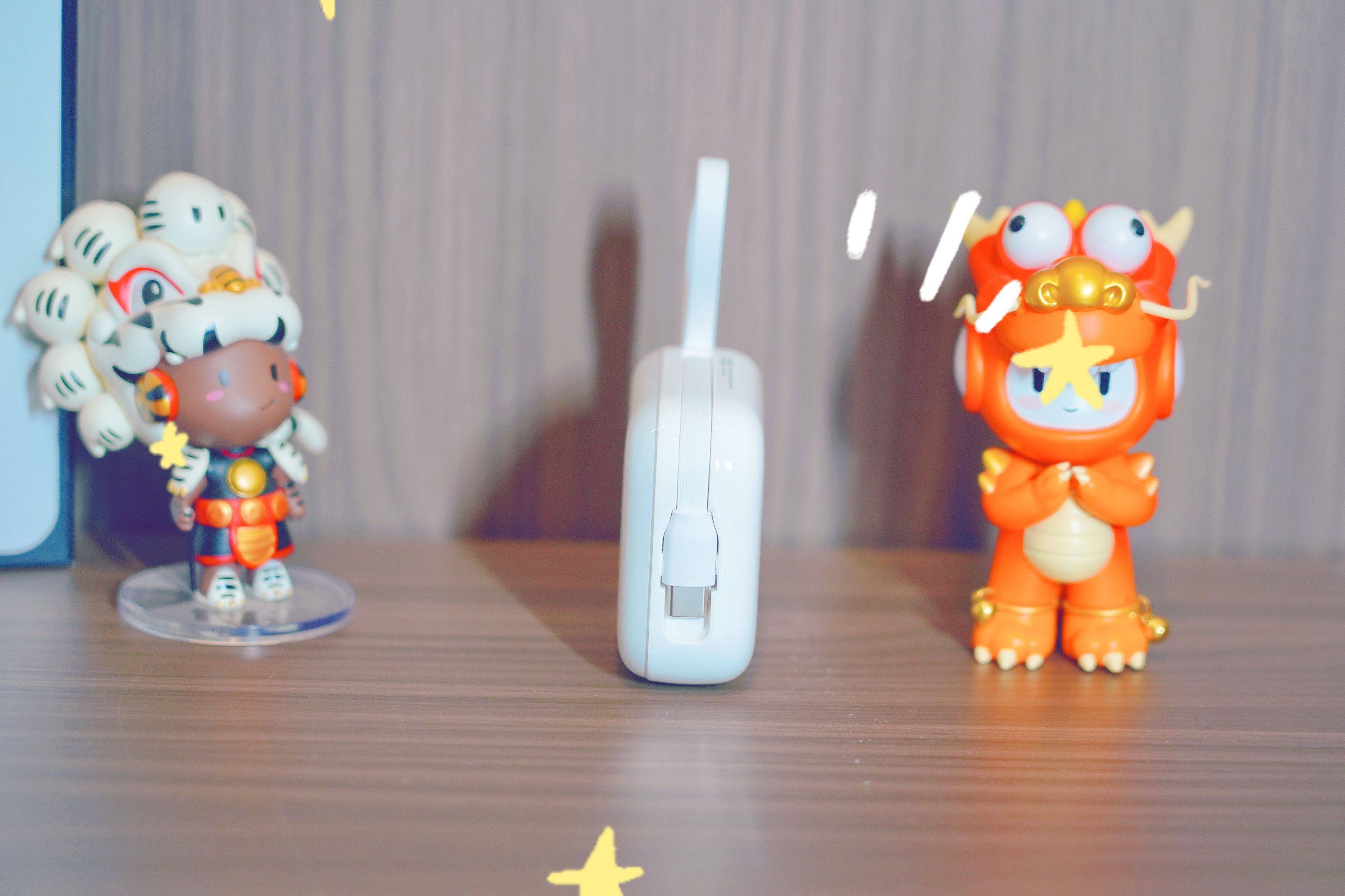 实测西圣PB-S半固态充电宝：打工人通勤封神款，小体积藏着大安心