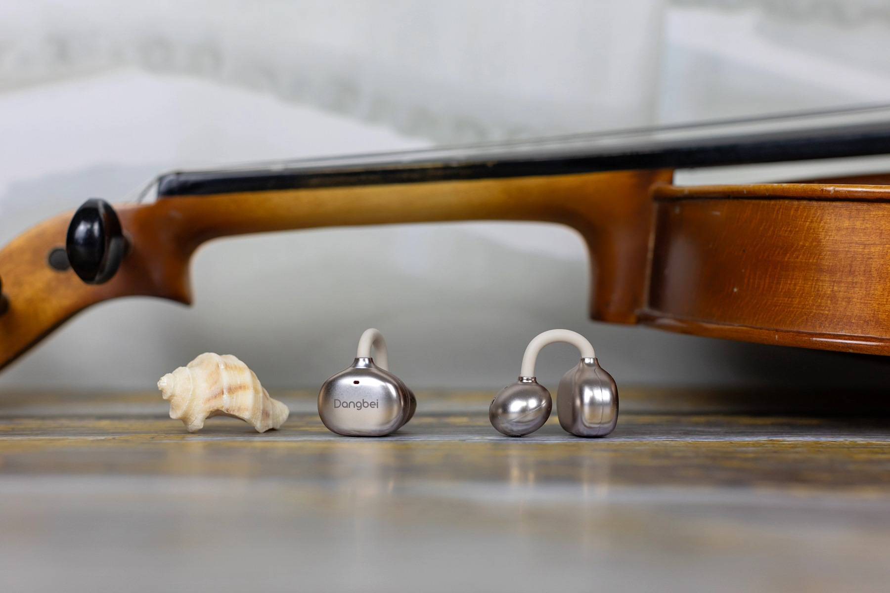 让语言交流无国界，当贝Air1耳夹式耳机，是耳机更是翻译机