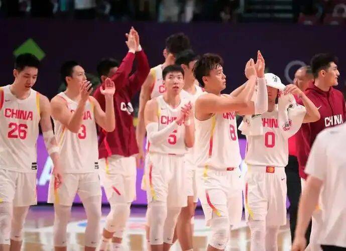中国男篮大战日本男篮！16人世预赛大名单出炉，郭士强有言在先