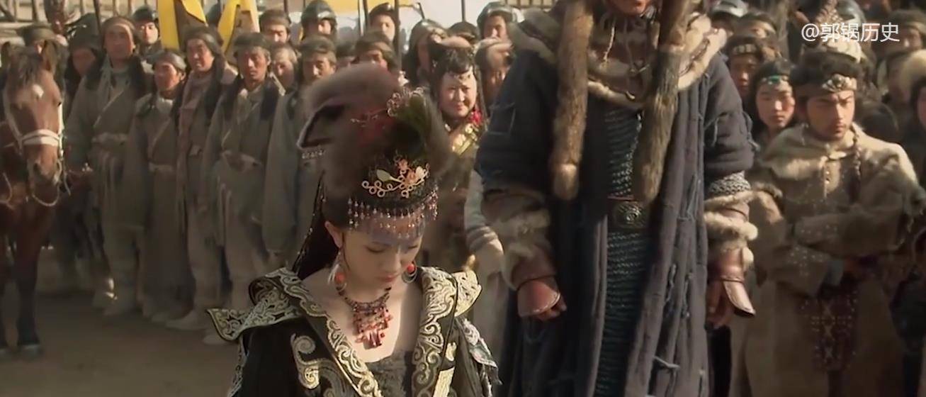 嫁给父子三人的王昭君