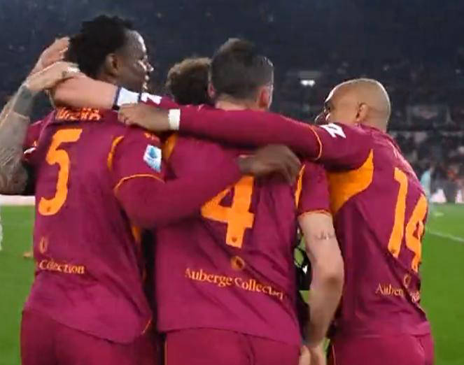 意甲黑马崛起！罗马3-0大胜锁定前四，米兰失利难争冠希望渺茫