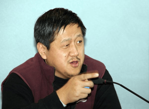 北大教授孔庆东被曝爆粗口攻击汉服支持者：皇汉杂种 畜牲