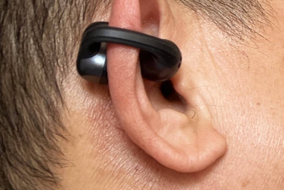 哈趣不仅仅是投影仪,还有自带AI功能的哈趣Ace1耳夹式耳机