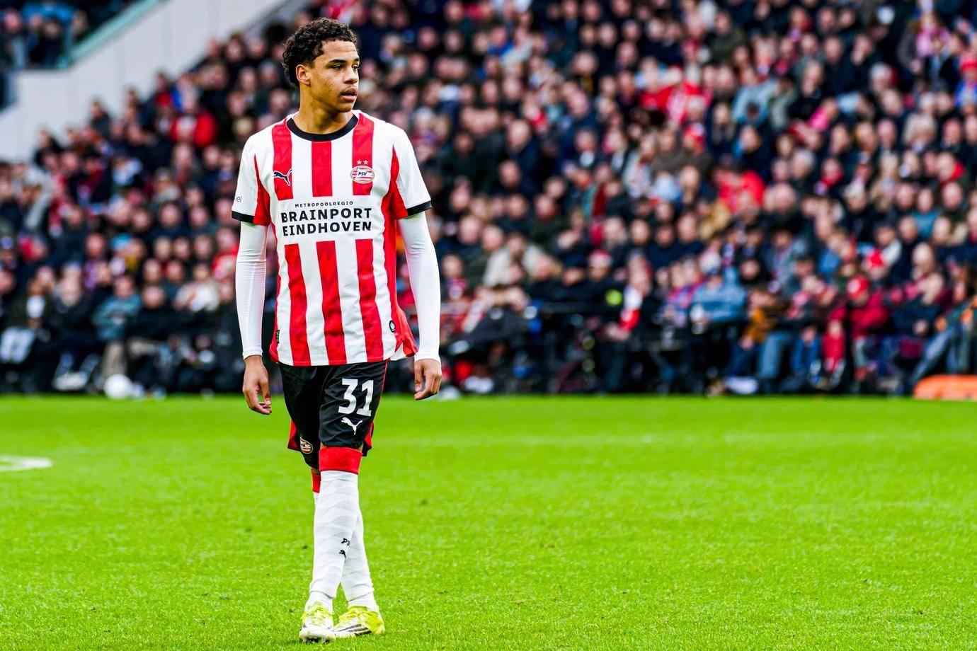 看完费尔南德斯续约，才懂巴萨挖角天才难度有多大