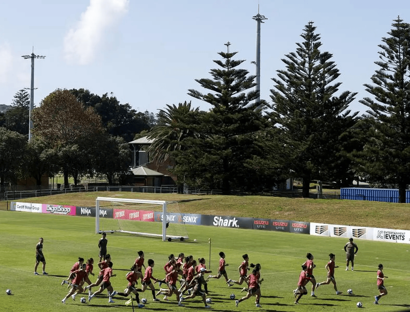 中国裁判组将执裁女足亚洲杯揭幕战