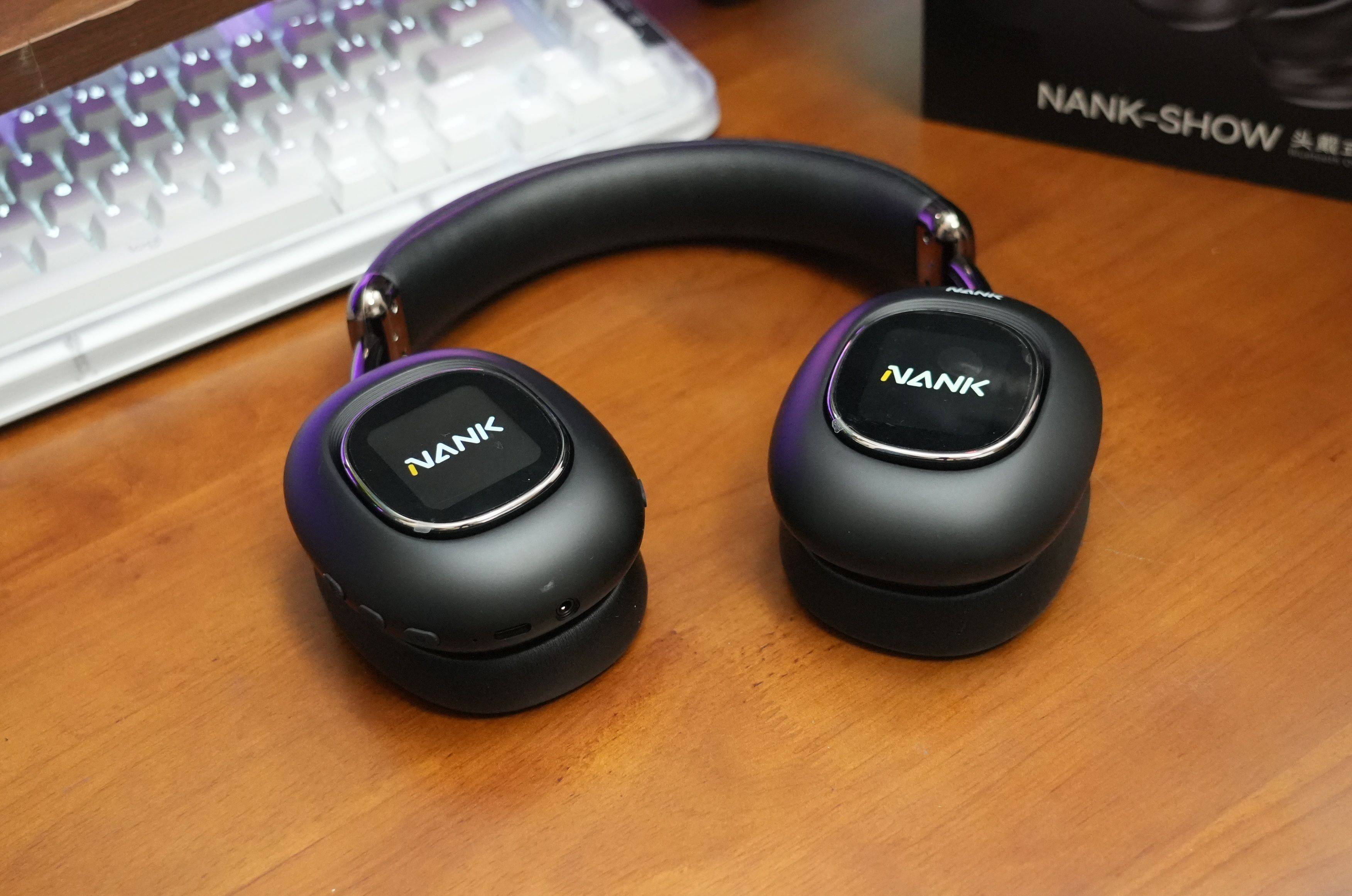 头戴耳机新卷王！南卡Show实测：灵动屏+顶格音质通勤娱乐全拿捏