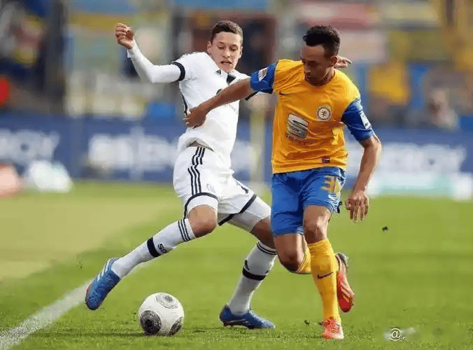 周六015德甲 莱比锡红牛VS奥格斯堡—赛前深度剖析与比分前瞻