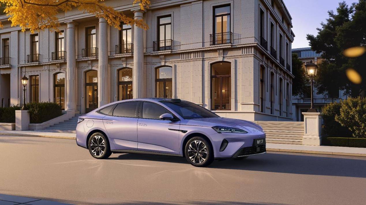 《第二代刀片电池+全新闪充技术全面落地，比亚迪海洋网678王炸出击》