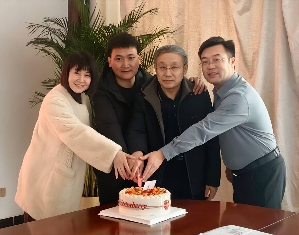 朗豪集团与冯宗承主任签约携手，共启合作新篇