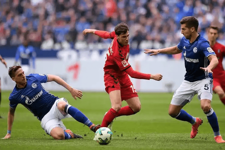 德甲激战一触即发:弗赖堡主场誓破柏林联合铁桶阵