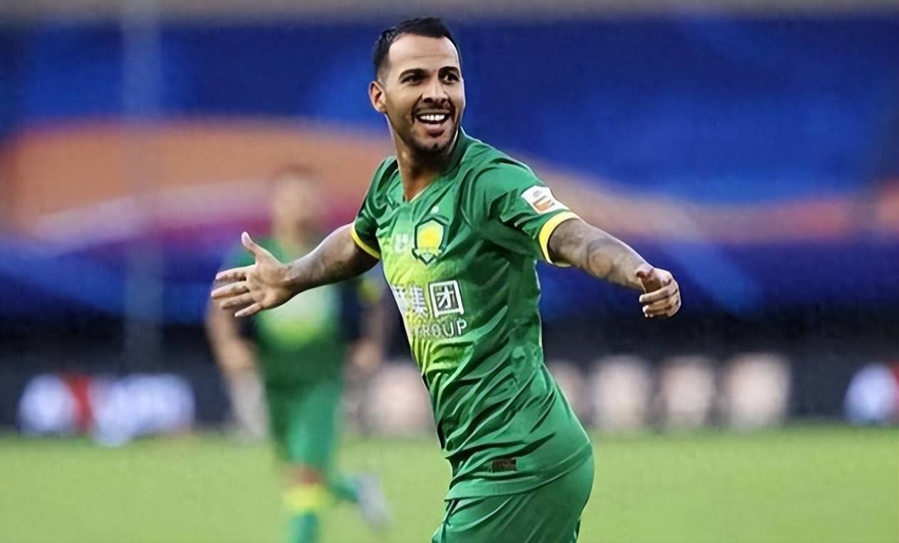 两位曾留洋德甲的王牌国脚，现在都成国安队的中流砥柱，值得期待 